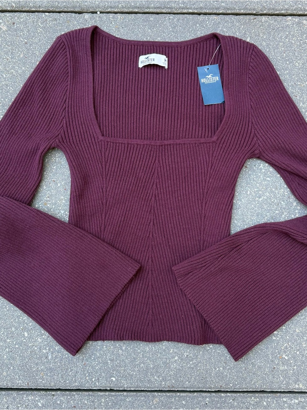 Hollister NWT Burgundy Ribbed Square Neck Bell Sleeve Sweater M